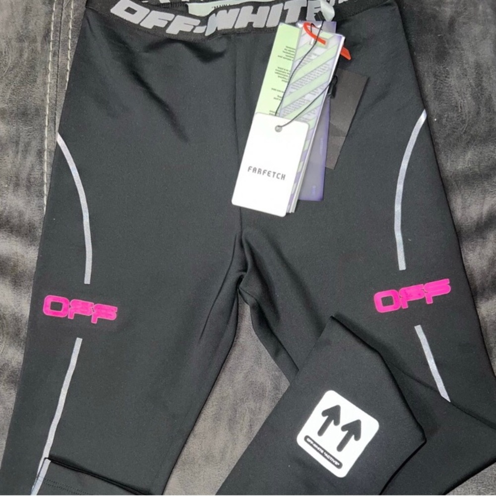 Off-white leggings